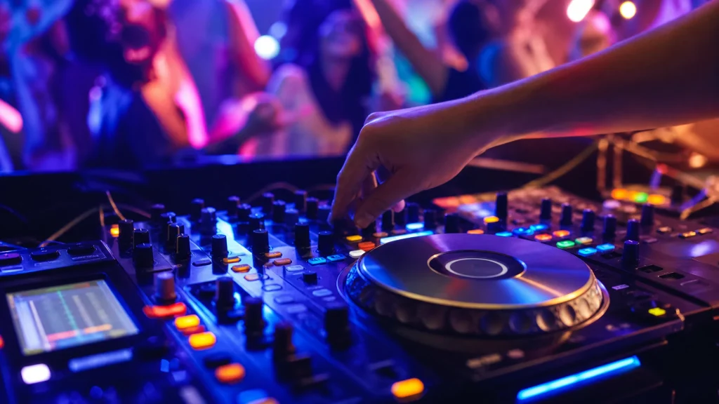 Créer une playlist de fête réussie